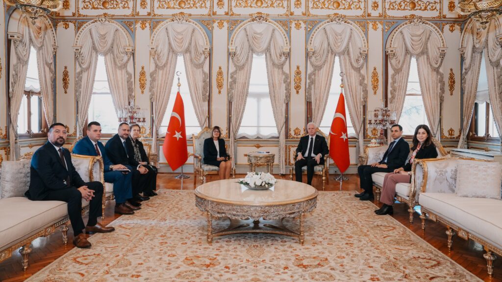 1761053183573758-8b44fbc7-1fd1-43ec-9557-06c2aff91183